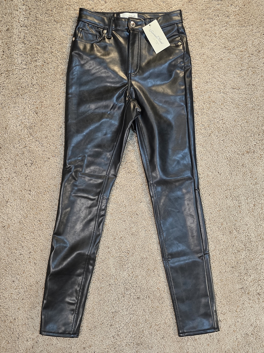 NWT Universal Thread High-Rise Skinny Faux Leather Pants Black Size 2R 🖤